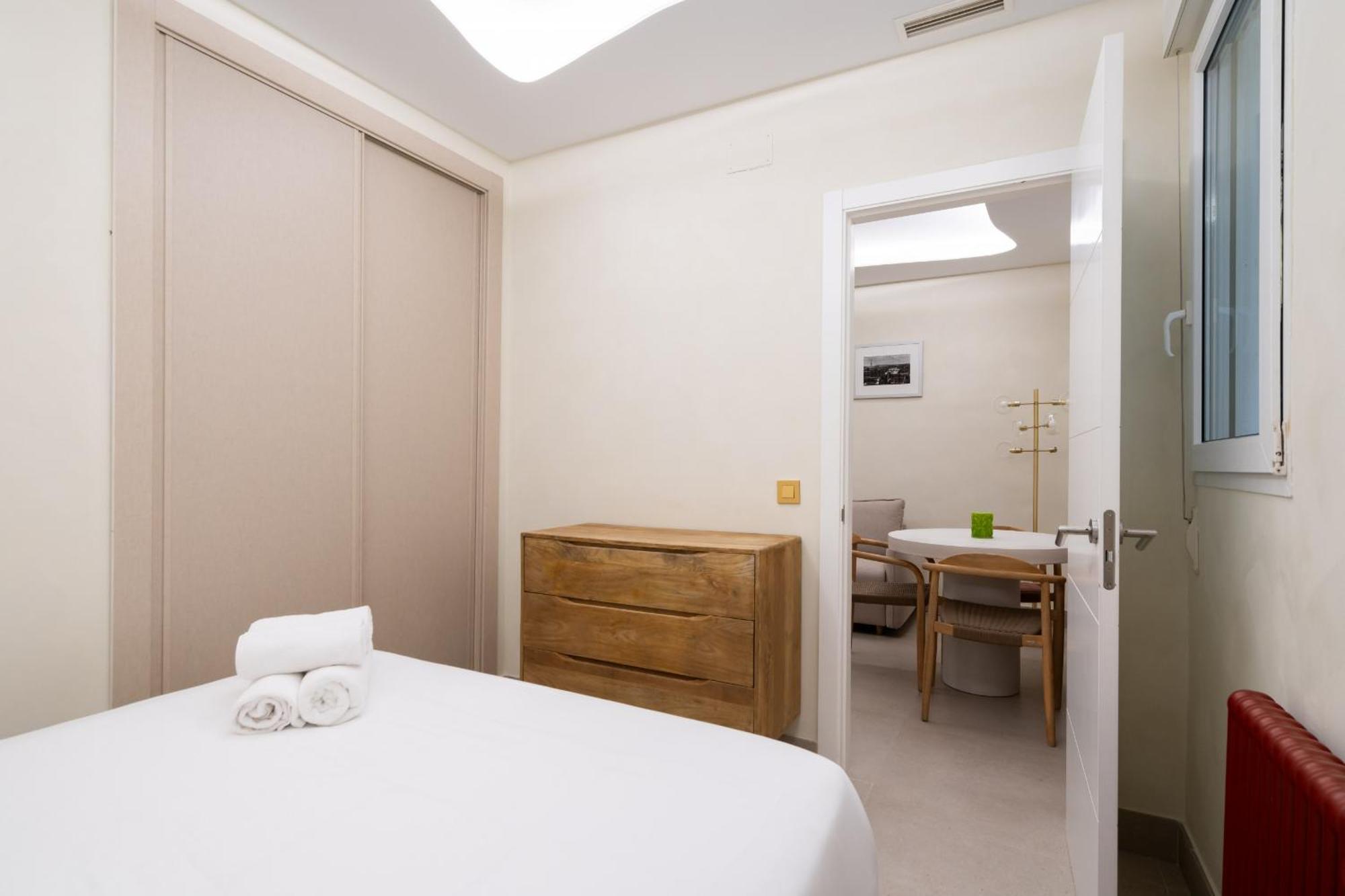 Apartamento Exclusivo En El Retiro Metro Ibiza Alquiler Temporal Madrid Exterior photo